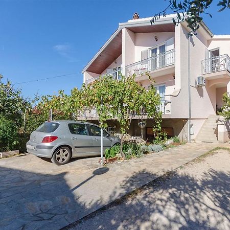 Apartment And Rooms Ema Vodice Esterno foto