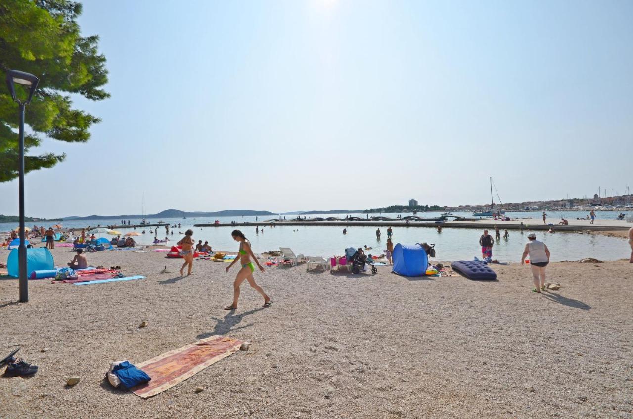 Apartment And Rooms Ema Vodice Esterno foto